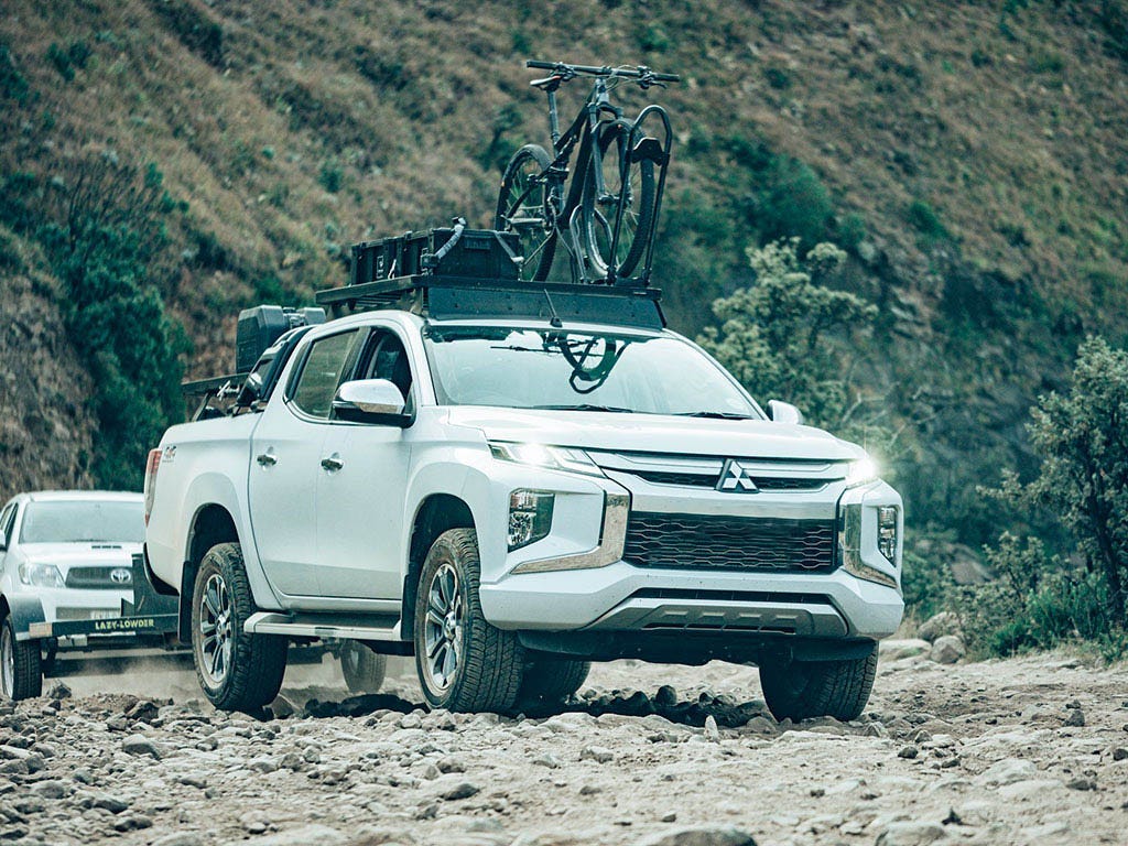 FRONT RUNNER Mitsubishi Triton/L200 / 5Th Gen (2015-Current) Slimline Ii Roof Rack Kit - KRMT002T