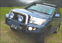 TJM EXPLORER BULL BAR BLACK STEEL & POLISHED ALLOY FOR TOYOTA LANDCRUISER WAGON 200 SERIES 11/07-08/15(IN STORE PICK UP ONLY)