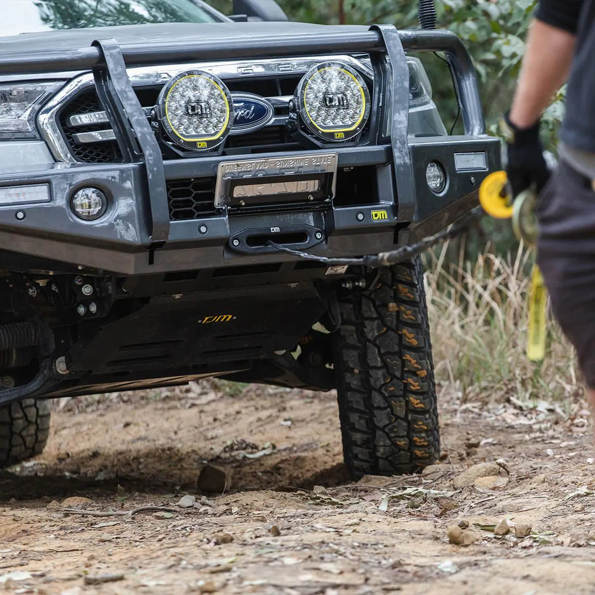 TJM OUTBACK BULL BAR BLACK STEEL FOR FORD EVEREST UAII 07/18-08/22 / FORD RANGER PXIII 08/18-05/22 (IN STORE PICK-UP ONLY)