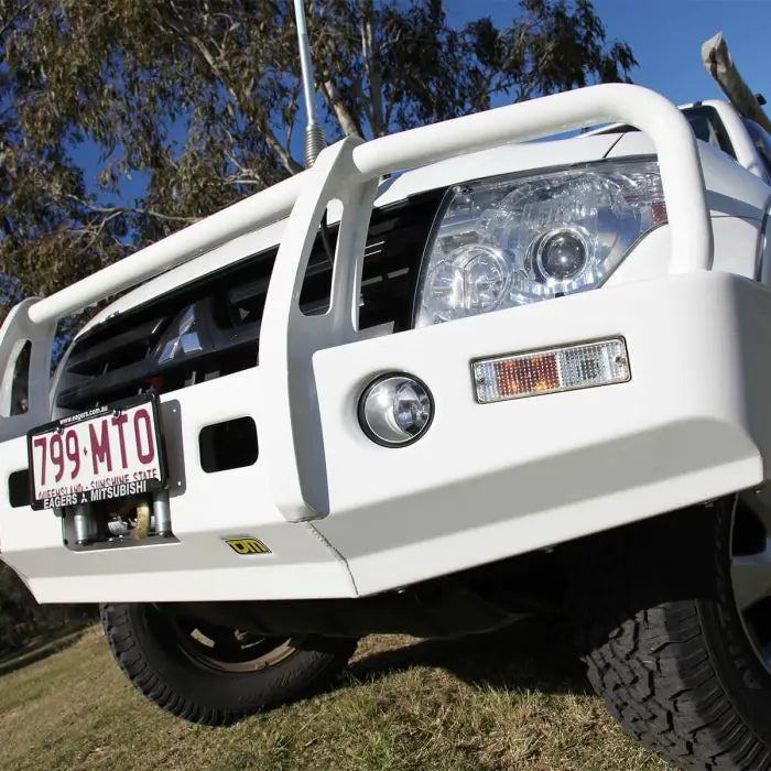 TJM OUTBACK BULL BAR BLACK STEEL FOR MITSUBISHI PAJERO NS-NT/ MITSUBISHI PAJERO NW (IN STORE PICK-UP ONLY)