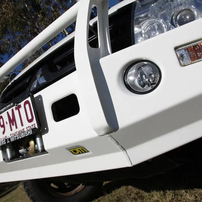 TJM OUTBACK BULL BAR BLACK STEEL FOR MITSUBISHI PAJERO NS-NT/ MITSUBISHI PAJERO NW (IN STORE PICK-UP ONLY)