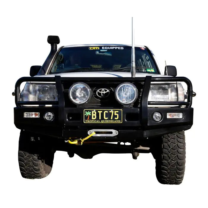 TJM OUTBACK BULL BAR BLACK STEEL FOR TOYOTA LANDCRUISER WAGON 105 SERIES COIL (IN STORE PICK-UP ONLY)