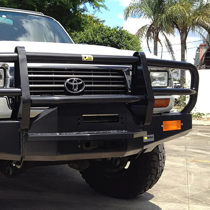 TJM OUTBACK BULL BAR STEEL BLACK FOR TOYOTA LANDCRUISER WAGON 80 SERIES 01/90-12/97 (IN STORE PICK UP ONLY)