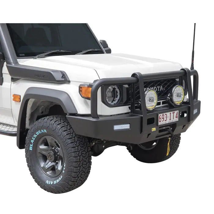 TJM TRADESMAN BAR BLACK STEEL FOR TOYOTA LANDCRUISER COMMERCIAL(IN STORE PICK UP ONLY)