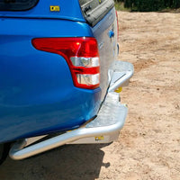 TJM RB6 REAR PROTECTION STEP TOWBAR BLACK STEEL 63MM TUBE FOR MITSUBISHI TRITON MQ 04/15-11/18 4DR C/C & P/UP (STORE PICK-UP ONLY)