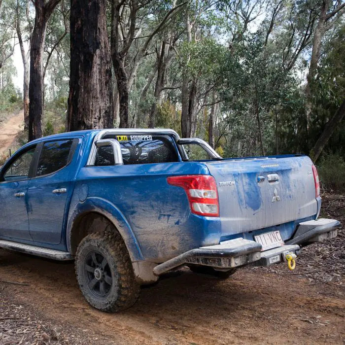 TJM RB6 REAR PROTECTION STEP TOWBAR BLACK STEEL 63MM TUBE FOR MITSUBISHI TRITON MQ 04/15-11/18 4DR C/C & P/UP (STORE PICK-UP ONLY)