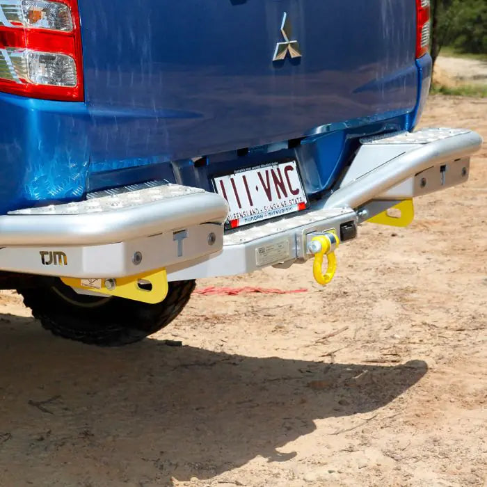 TJM RB6 REAR PROTECTION STEP TOWBAR BLACK STEEL 63MM TUBE FOR MITSUBISHI TRITON MQ 04/15-11/18 4DR C/C & P/UP (STORE PICK-UP ONLY)