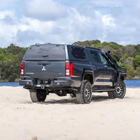 TJM REAR PROTECTION STEP TOWBAR BLACK STEEL FOR MITSUBISHI TRITON MV 03/24-ON 081STRBA50T