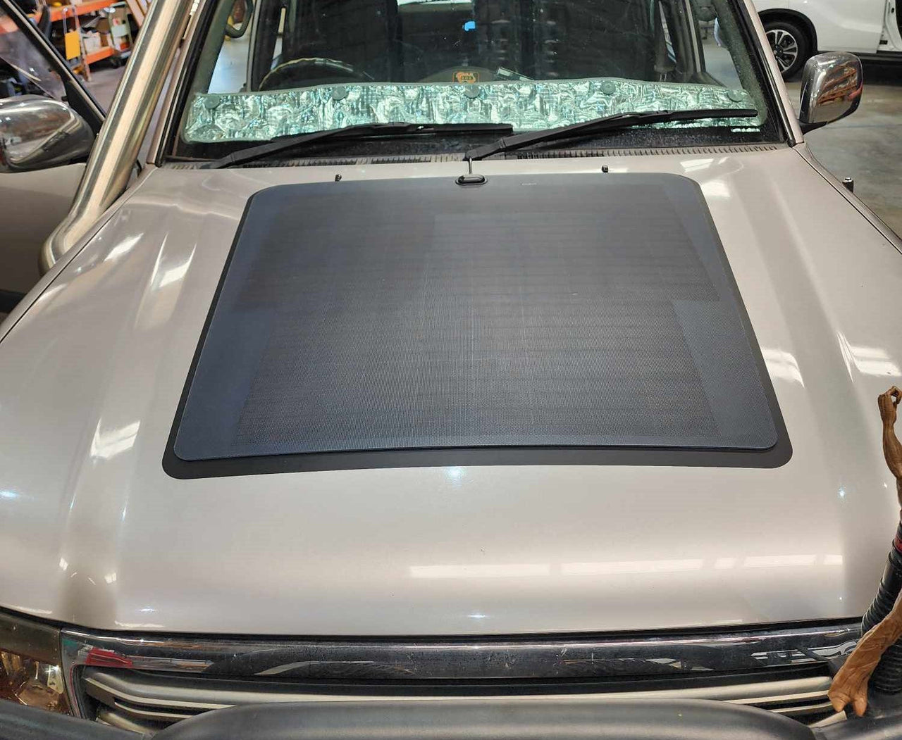 VSS Bonnet Solar Panel - Toyota Landcruiser 100 Series - 115-Watt