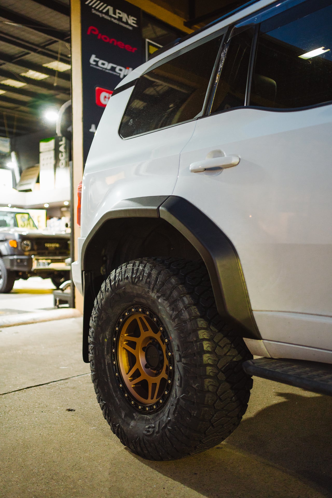 WOLVERINE LAND CRUISER 250 PRADO SERIES FLARE & MUDFLAP KIT (FULL-SET) - WF250PRADO