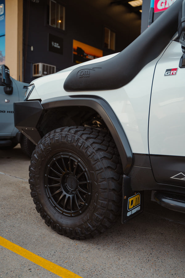 WOLVERINE LAND CRUISER 300 SERIES GR FLARE KIT WITH MUDFLAPS (FULL-SET) - WF300GRMF