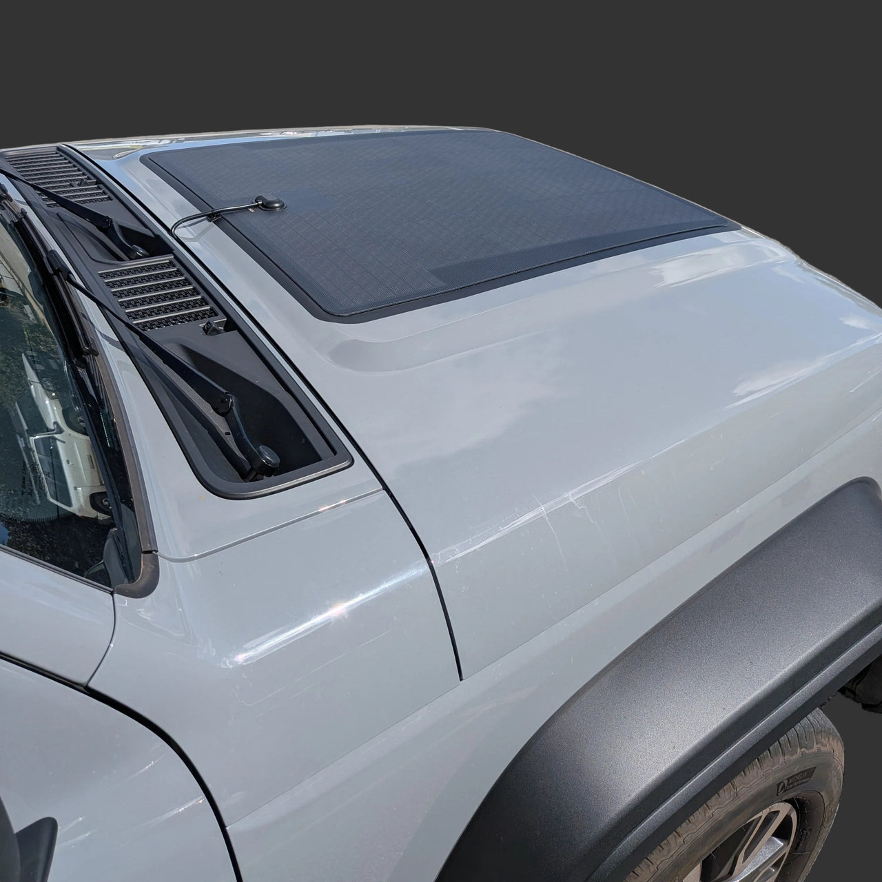 VSS Bonnet Solar Panel - GWM Tank 300 - 100-Watt