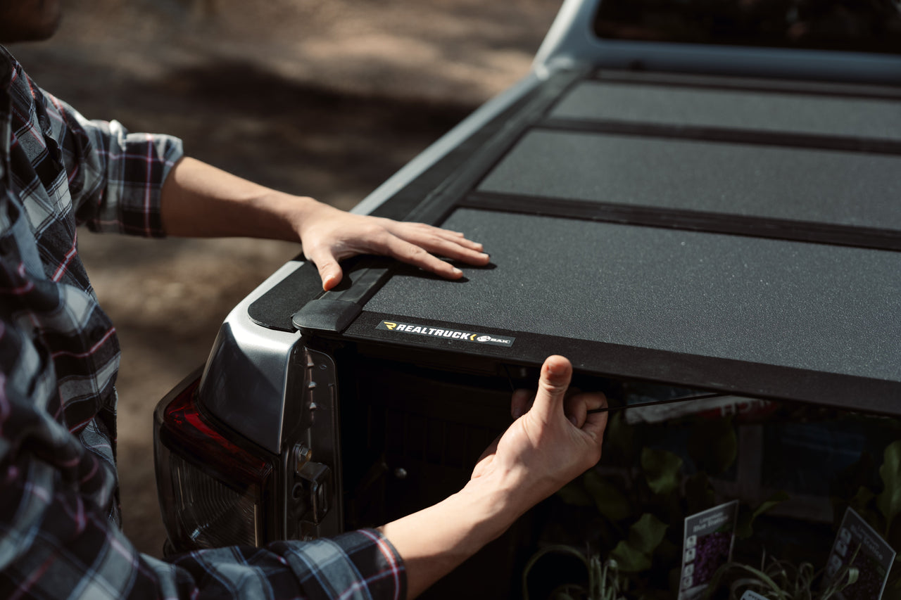 RealTruck BakFlip MX4 - Isuzu DMax 2020+ Tonneau Cover 448118