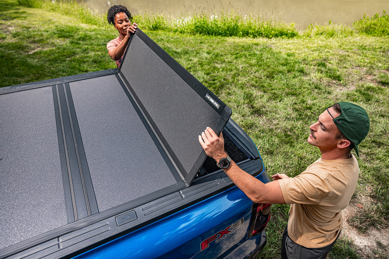 RealTruck BakFlip MX4 - Toyota Hilux (A Deck) 2015-2025 Tonneau Cover 448834