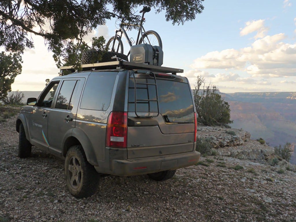 FRONT RUNNER LAND ROVER DISCOVERY 3/4 AND LR3/LR4 LADDER -LALD004