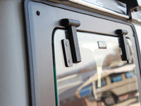 FRONT RUNNER TOYOTA LAND CRUISER 76 GULLWING WINDOW / RIGHT HAND SIDE GLASS- GWTL002