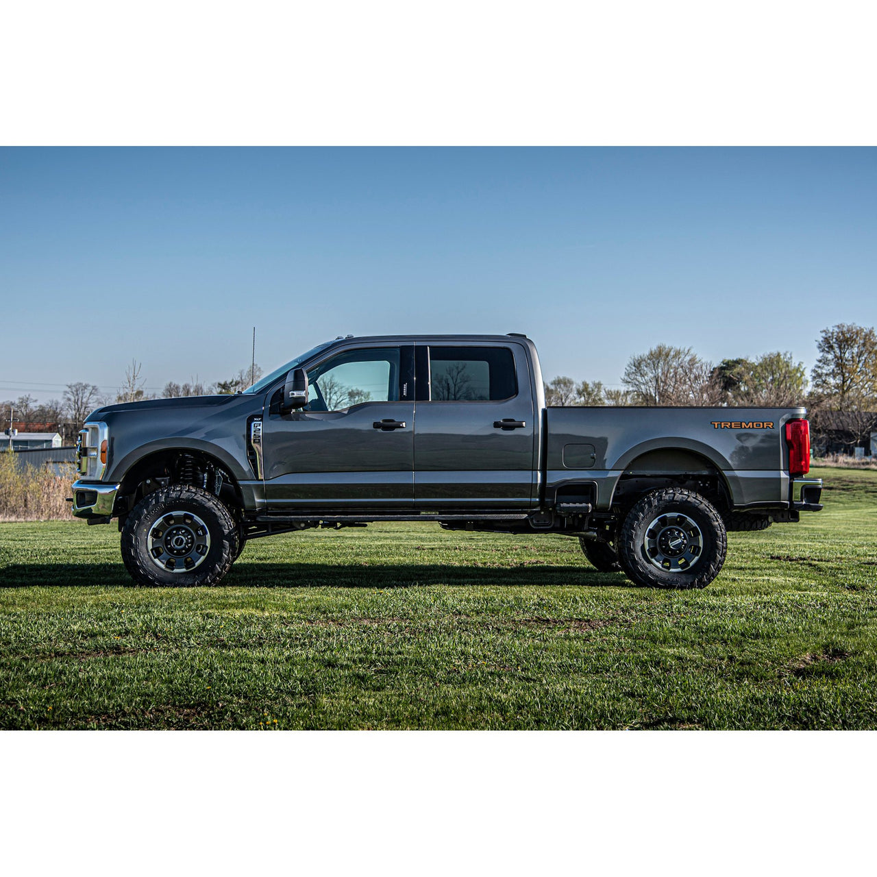 Americas Garage 5" Lift Kit with Fox 2.5" PE DSC Coilover Shocks suits Ford F-250 Super Duty/F-350 Super Duty (23-25) by BDS Suspension BDS2244FPE