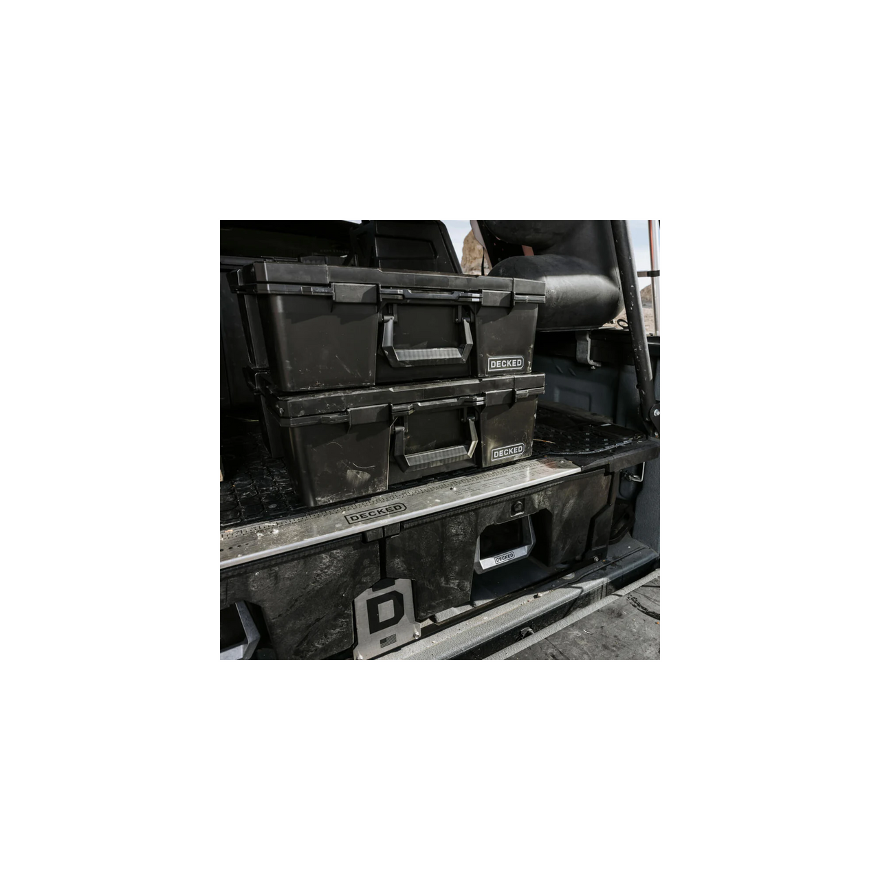 Americas Garage Halfrack 32 - D-co Case, Black by DECKED DKD-A0020-HRAK-BLK