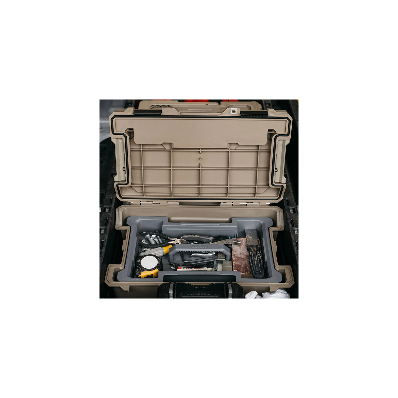 Americas Garage D-co Cargo Tray by DECKED DKD-A0090-DTRY- GRY