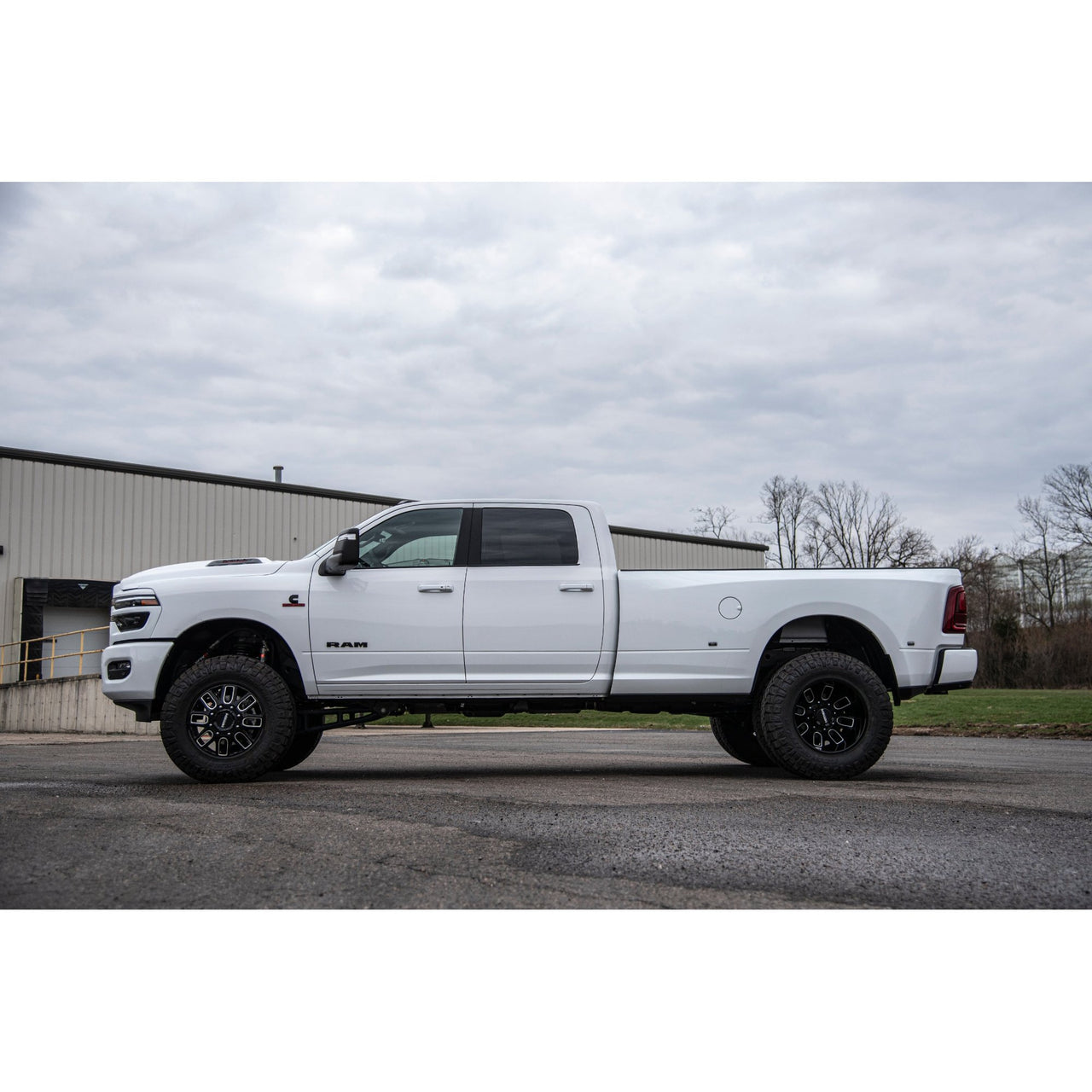 Americas Garage 3" Lift Kit with Fox 2.5" Shocks, with overload suits Ram 3500 (25-26) by BDS Suspension BDS2149FPE