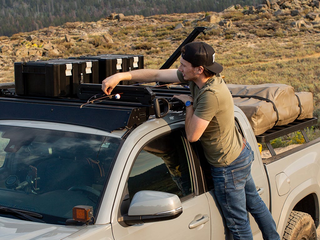 FRONT RUNNER TOYOTA TACOMA (2005-2023) SLIMSPORT ROOF RACK KIT -KSTT003T