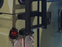 FRONT RUNNER LAND ROVER DEFENDER 90/110 (1983-2016) LADDER -LALD009