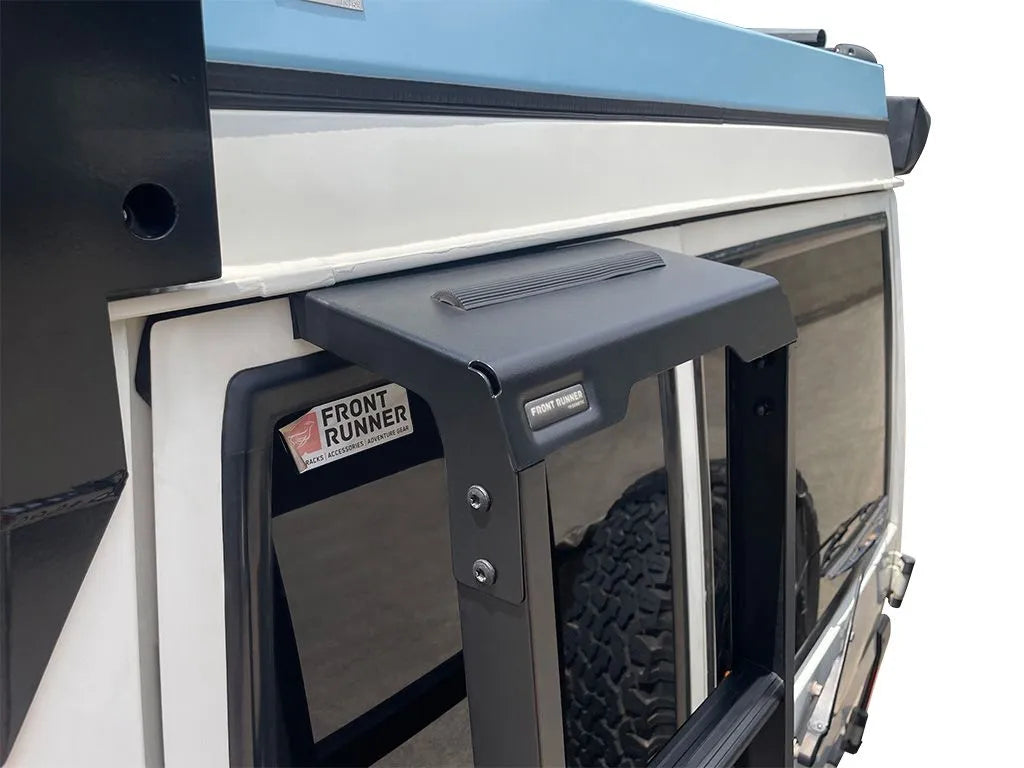 FRONT RUNNER TOYOTA LAND CRUISER 75 / 78 TROOPY LADDER LATL006