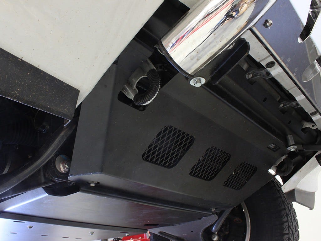 FRONT RUNNER MITSUBISHI PAJERO BK LWB GEARBOX GUARD -SGMP002
